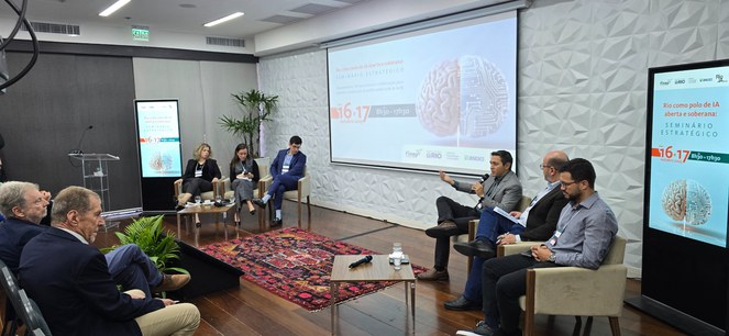 Clécio De Bom durante o “Rio como Polo de IA Aberta e Soberana” - Crédito: Arquivo Pessoal