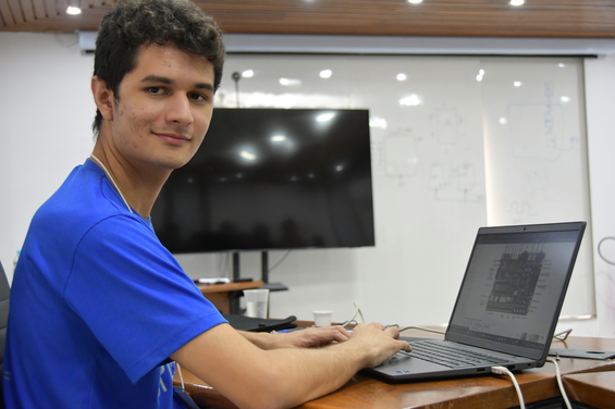 Eduardo Dias, USP. Foto: NCS/CBPF