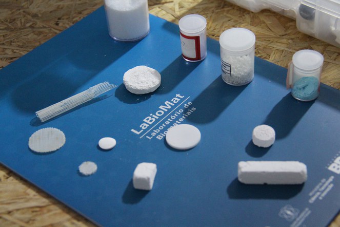 Hidroxiapatita. Crédito: Tatiana Azzi