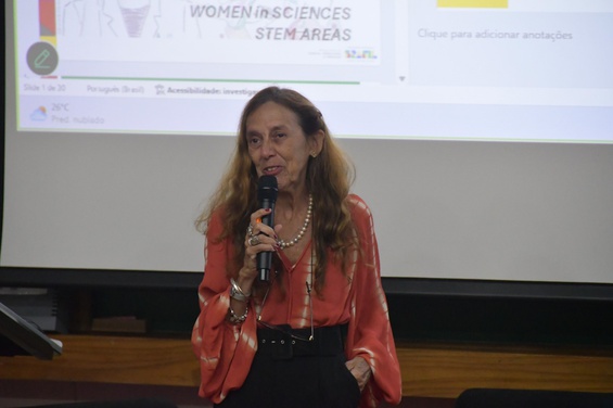 Andrea Latgé durante o evento - Crédito: NCS/CBPF