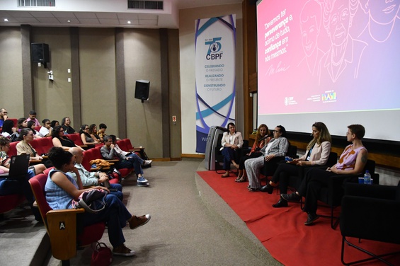 Fala de Isa Assef durante o evento - Crédito: NCS/CBPF