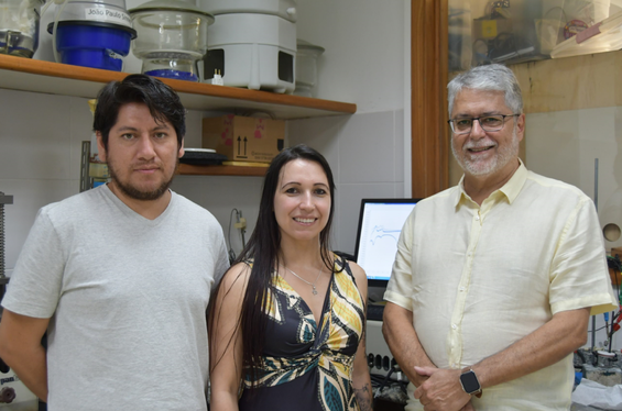 Elvis Meza, Angélica Moncada e Alexandre Mello - Crédito: Ana Gouveia / NCS