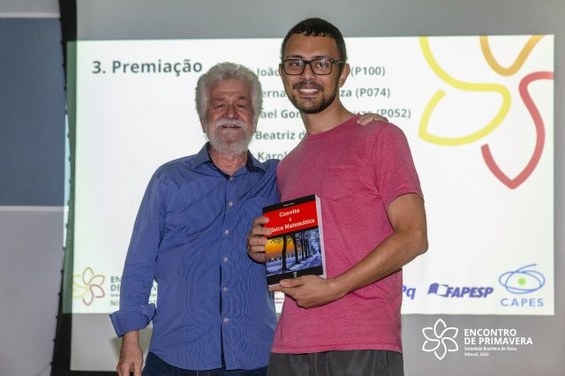 Da esquerda para direita prof. Nivaldo Santos e João Paulo da S. MeloCrédito: SBF