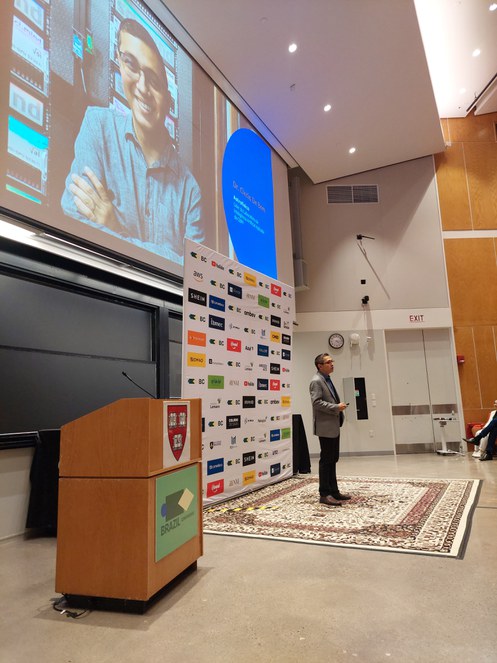 Apresentação Clécio R. De Bom (CBPF) - Crédito: Arquivo Pessoal