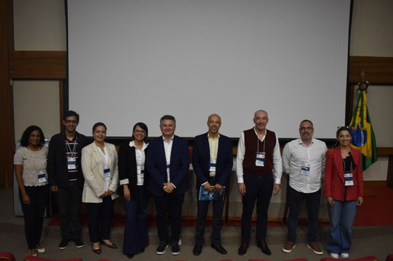 Comitê organizador do evento - Crédito: NCS/CBPF