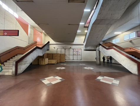 Localização: área entre as escadas