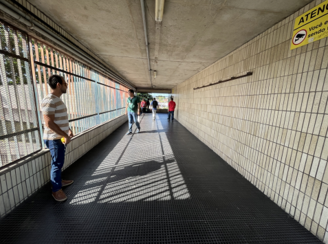 Localização: corredor 