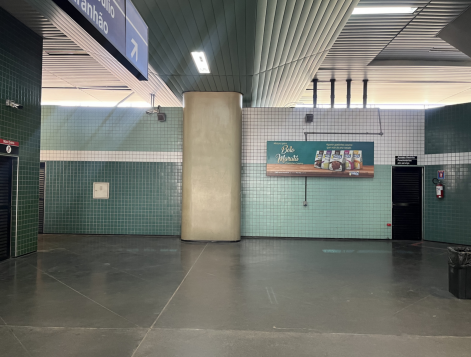 Localização: lado direito do pilar (1,50m x 3,20m)