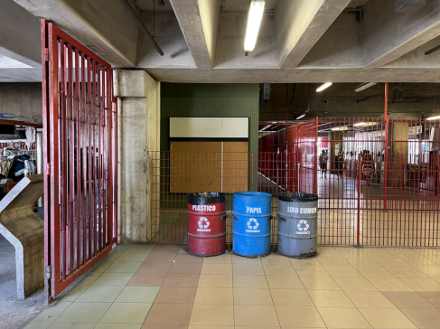 Localização: próximo a entrada  - área livre (2,50m x 2m)