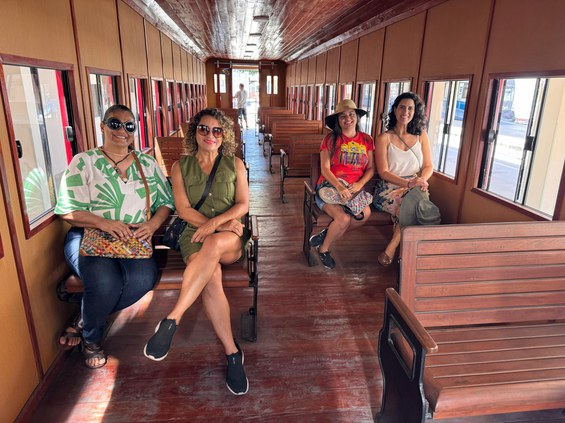 Guias de turismo de Maceió dentro da Maria fumaça