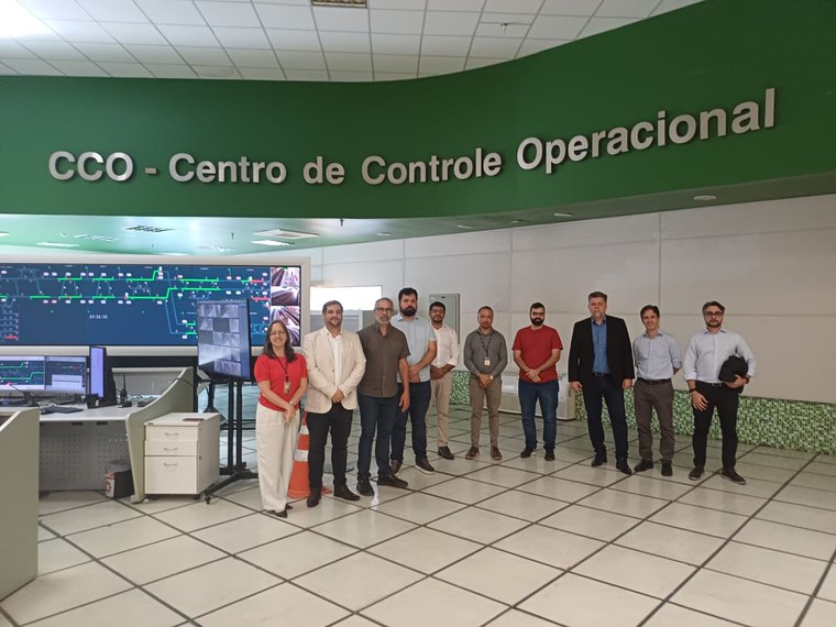 Equipe da CPTM durante visita técnica ao Centro de Controle Operacional (CCO) da CBTU Recife
