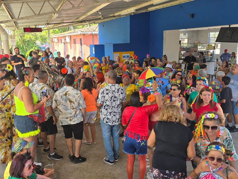 CBTU é homenageada pelos foliões no Trem da Folia da Melhor Idade