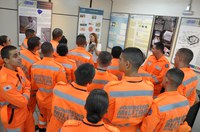 Cadetes do Corpo de Bombeiros visitam instalações do CDTN