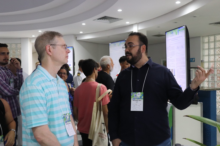 Apresentação de pôsteres, dia 7 de maio (Foto: Deivid Oliveira)