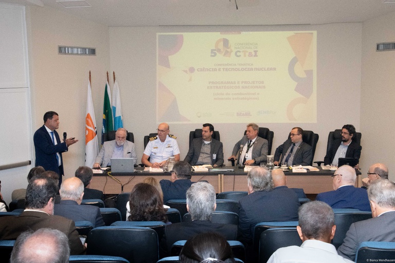 Mesa Combustivel Nuclear e Minerais Estrategicos.jpg