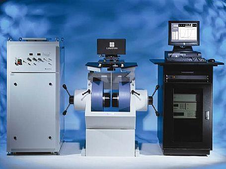 Magnetômetro de Amostra Vibrante, marca LakeShore, modelo da série 7400