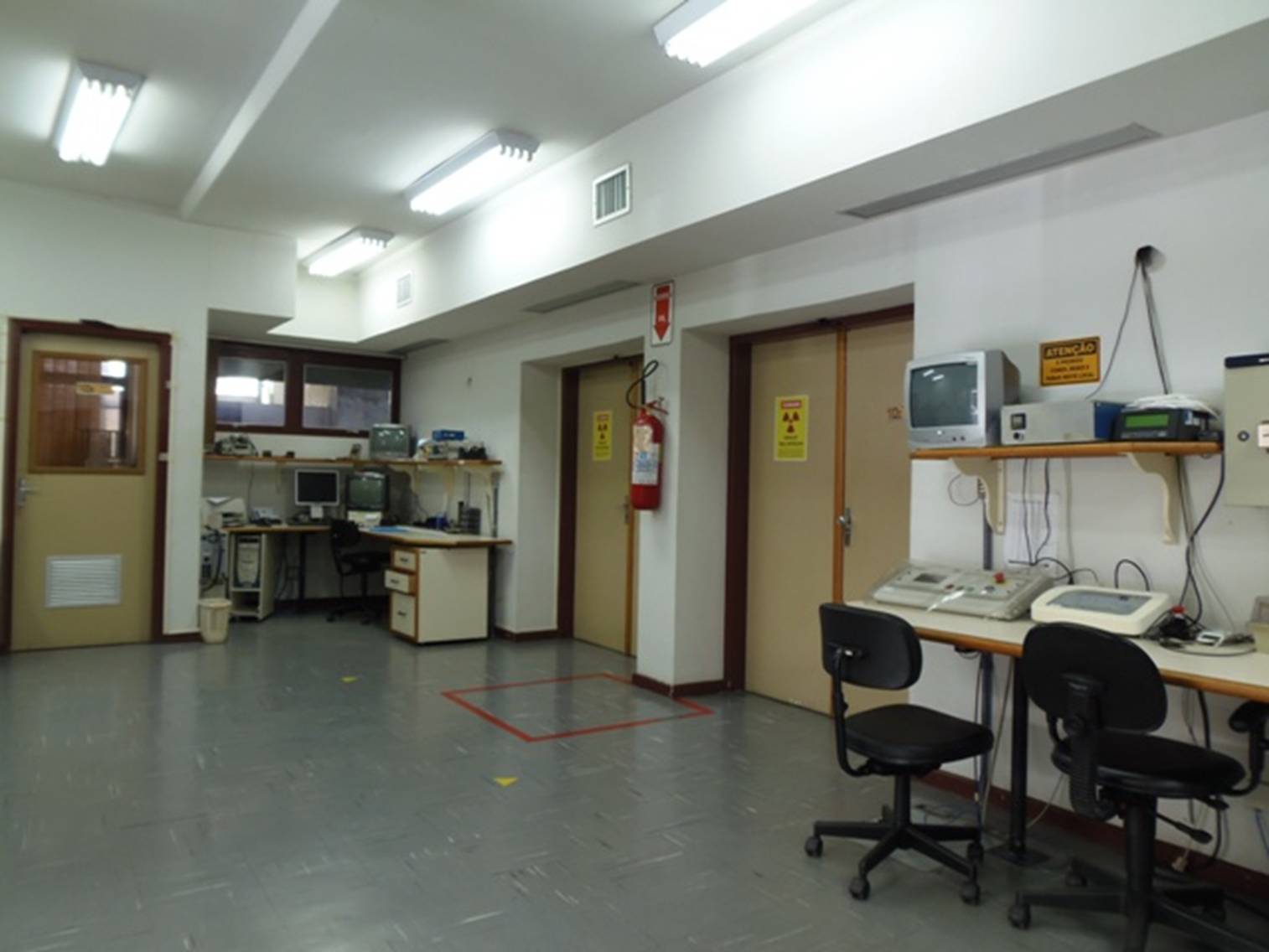 Sala de controle do Laboratório de Calibração de Dosímetros