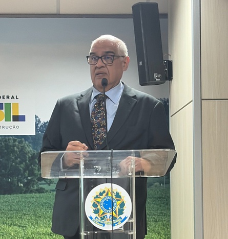 Dr. José Marengo explica dados do relatório durante o evento de lançamento - Foto: Ascom Cemaden