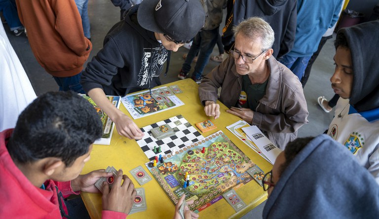 Foto Campanha Cemaden Educação -   Jogo de tabuleiro é uma das ferramentas usadas na educação para o risco nas escolas. Foto Leandro Vaz-MCID.jpeg