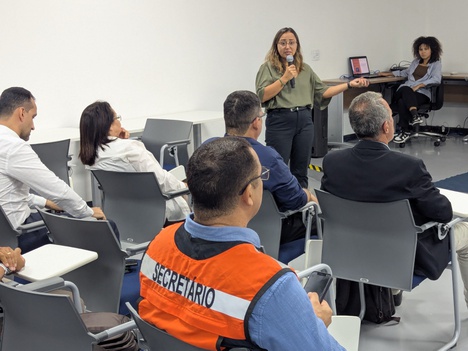 Jeniffer Souza destaca o Programa Cemaden Educação