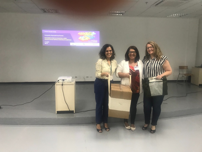 Foto-16-Premiação-Campanha-2019-Cemaden-Educação-Entrega-DC-PE.jpg