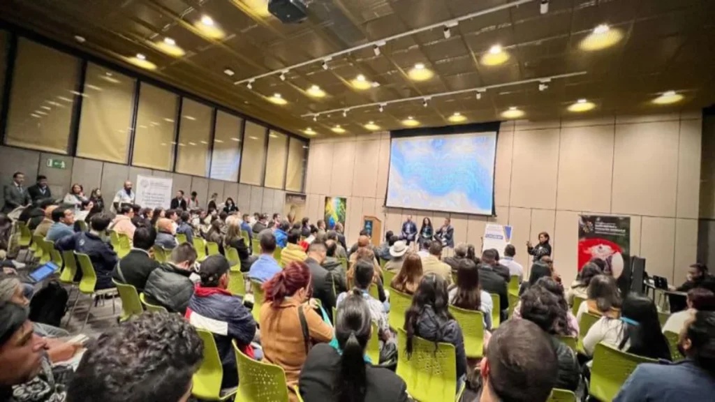 Cemaden participa da Cúpula Internacional sobre Sustentabilidade e Inovação Ambiental, realizado em Bogotá (Colômbia).
