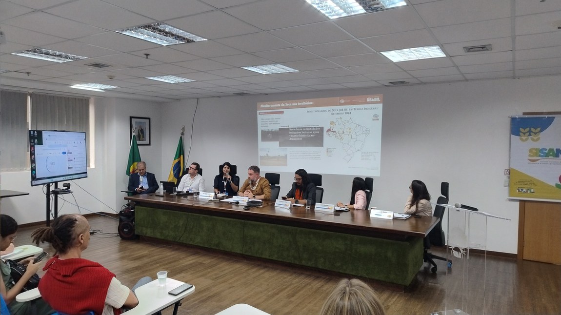 Pesquisadora e coordenadora de Relações Institucionais do Cemaden, Ana Paula Cunha, participou do Painel de Diálogos na temática: "Desafios climáticos na construção de políticas de Segurança Alimentar e Nutricional  para povos indígenas”