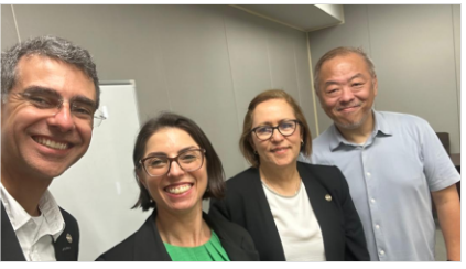 Da esquerda para a direita: diretor do LNCC, Dr. Fábio Borges de Oliveira; coordenadora-geral de Cooperação Bilateral do MCTI, Vânia Gomes da Silva; diretora do Cemaden, Dra. Regina Alvalá;  diretor do Center for Resilient Design (CresD) - Kobe University,  Dr. Osamu Tsukihashi,  em visita realizada em Kobe (20 de outubro de 2025).