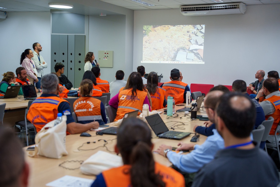 Oficina Monitoramento de Extremos Geo-hidrológicos realizada no Cemaden (Foto Leandro Vaz/Cemaden)