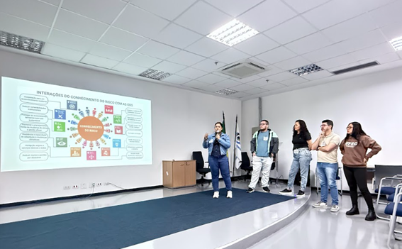 Foto 3 PIRD - Apresentação dos grupos de trabalho sobre os produtos desenvolvidos durante o PIRD.