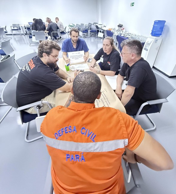 Foto 4 PIRD -Café mundial realizado para um processo criativo e colaborativo entre os participantes para reflexão de importantes questões sobre o sistema de alertas. 