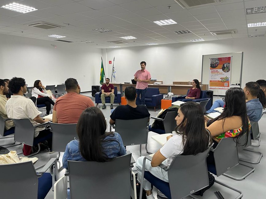 Debate sobre "Futuro da Ciência dos Desastres" no talkshow feito pelos pesquisadores Victor Marchezini, Liana Anderson e Adriana Mota