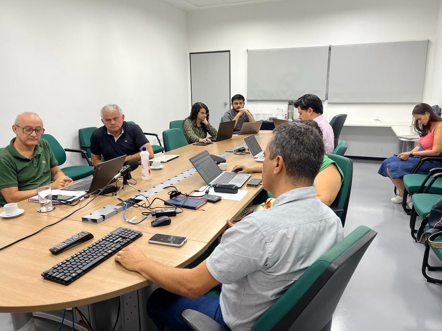 Reunião do Censipam no Cemaden: discussões técnicas sobre rede observacional 