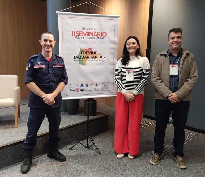 Da esquerda para a direita: Tenente Leonardo Siqueira (Corpo de Bombeiros Militar do Rio Grande do Sul), Andrezza Marques Ferreira (Cemaden) e Thiago Bazzan (Cemaden).