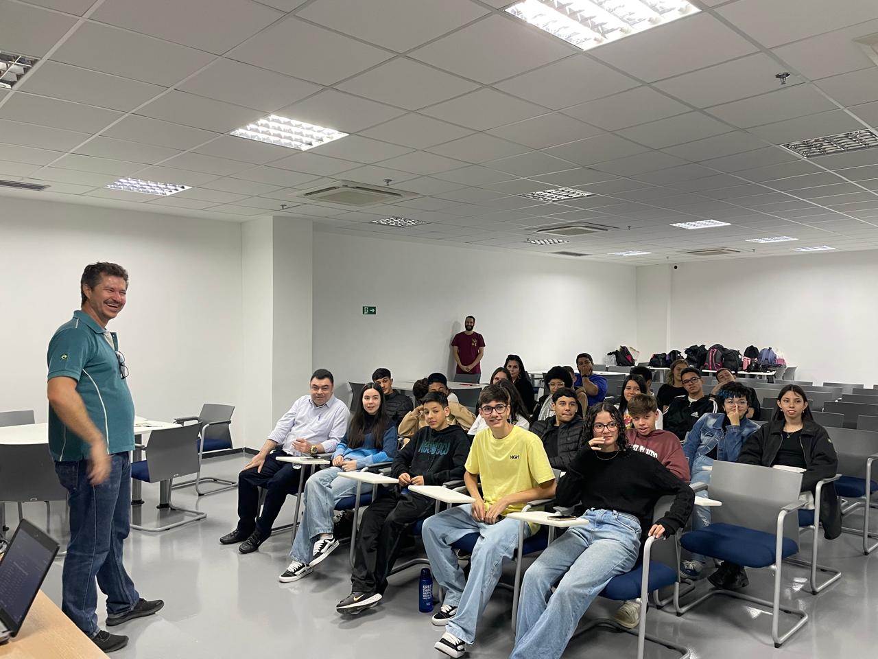 Visita de estudantes de São Luiz do Paraitinga 2