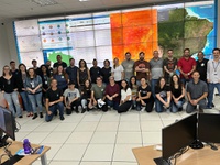 Estudantes e professores da Fatec de Jacareí realizam visita técnica no Cemaden