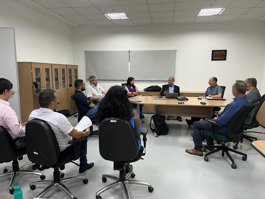 Visita CCR ao Cemaden- Sala de reunião
