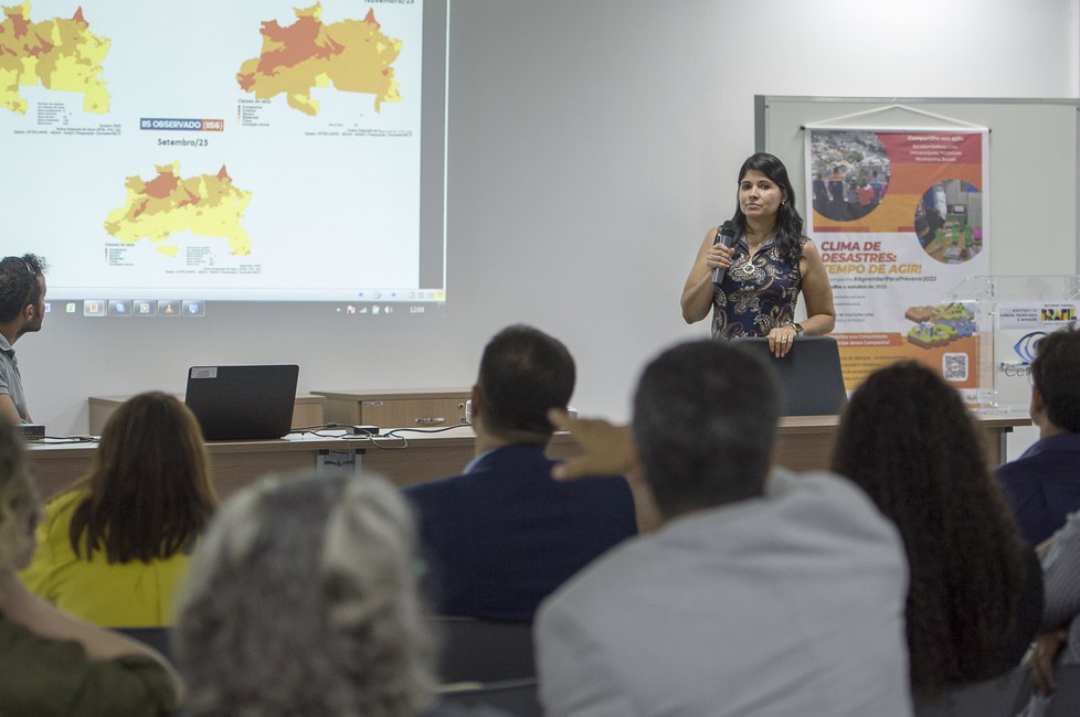 Pesquisadora Ana Paula Cunha, coordenadora substituta de Relações Institucionais apresenta dados e o trabalho realizado pelo Cemaden no monitoramento de secas e seus impactos no Brasil