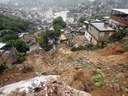 Deslizamento_-Morro-de-Santa-Terezinha_Santos.jpg