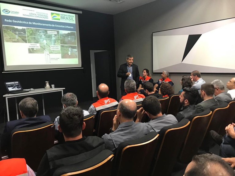 Foto-2-RedeGeo-apresentação-SP-19.11.2019.jpg