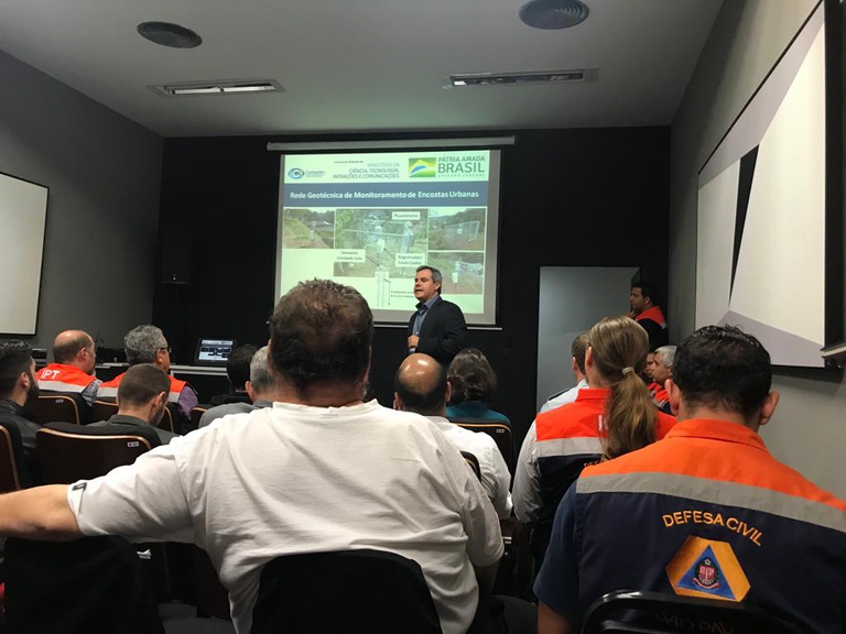 Foto-7-RedeGeo-Apresentação-SP-19.11.2019.jpg