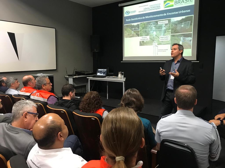 Foto-8-RedeGeo-Apresentação-SP-19.11.2019.jpg