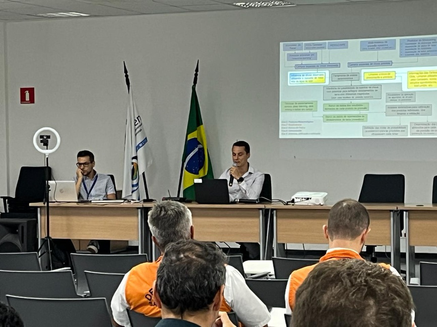 Workshop discute Projeto de Sistema de Alerta Antecipado Multiescalar para deslizamento de terra, reunindo cerca de 30 pesquisadores de diversas instituições.