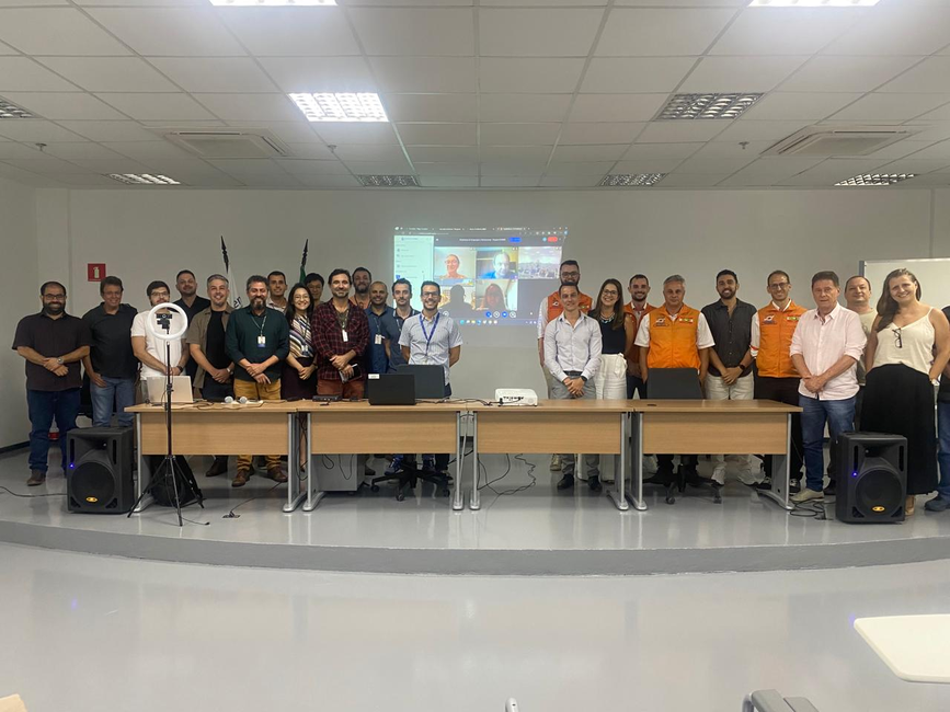 Workshop discute Projeto de Sistema de Alerta Antecipado Multiescalar para deslizamento de terra, r