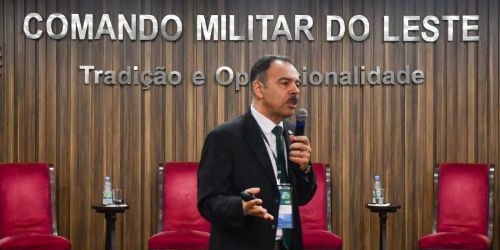 Com a presença do Diretor-Geral do Censipam, Comando Militar do Leste reúne especialistas no 1º Painel de Estudos Estratégicos