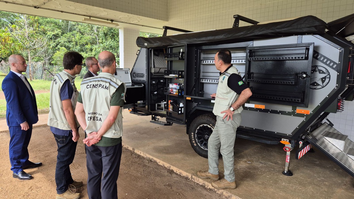 Miguel Ragone conheceu a carreta de apoio às operações realizadas pelo Censipam