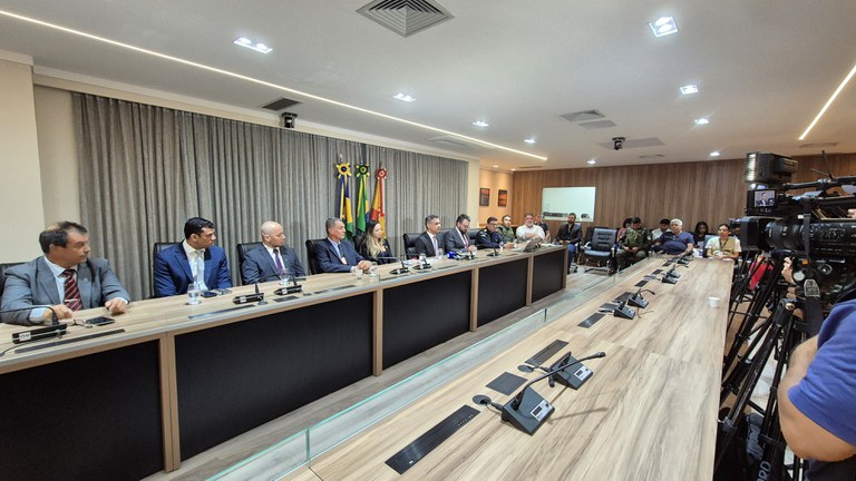 Censipam apoia força-tarefa contra queimadas em Rondônia