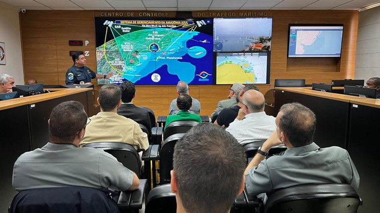 Censipam e Marinha fortalecem parcerias em visita técnica ao COMPAAz, IPqM e CASNAV