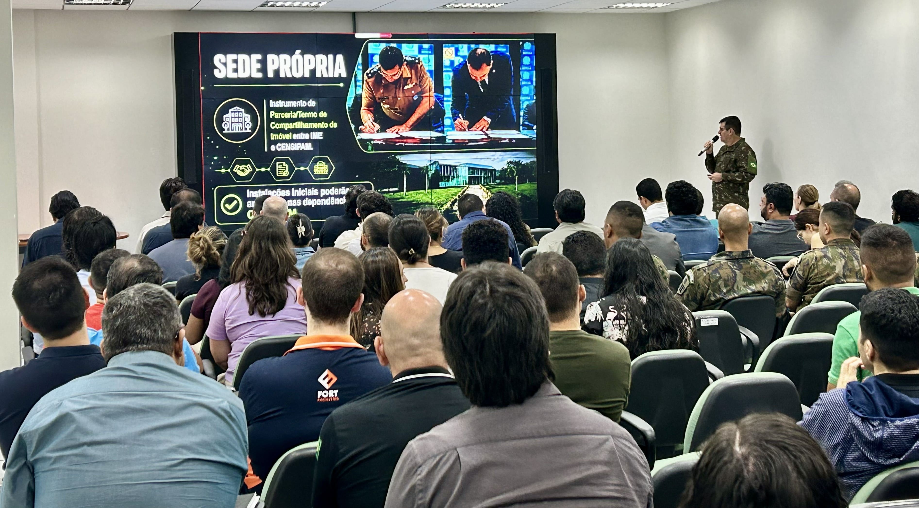 Censipam sedia apresentação de programa de pós-graduação do IME voltado à inovação e defesa na Amazônia
