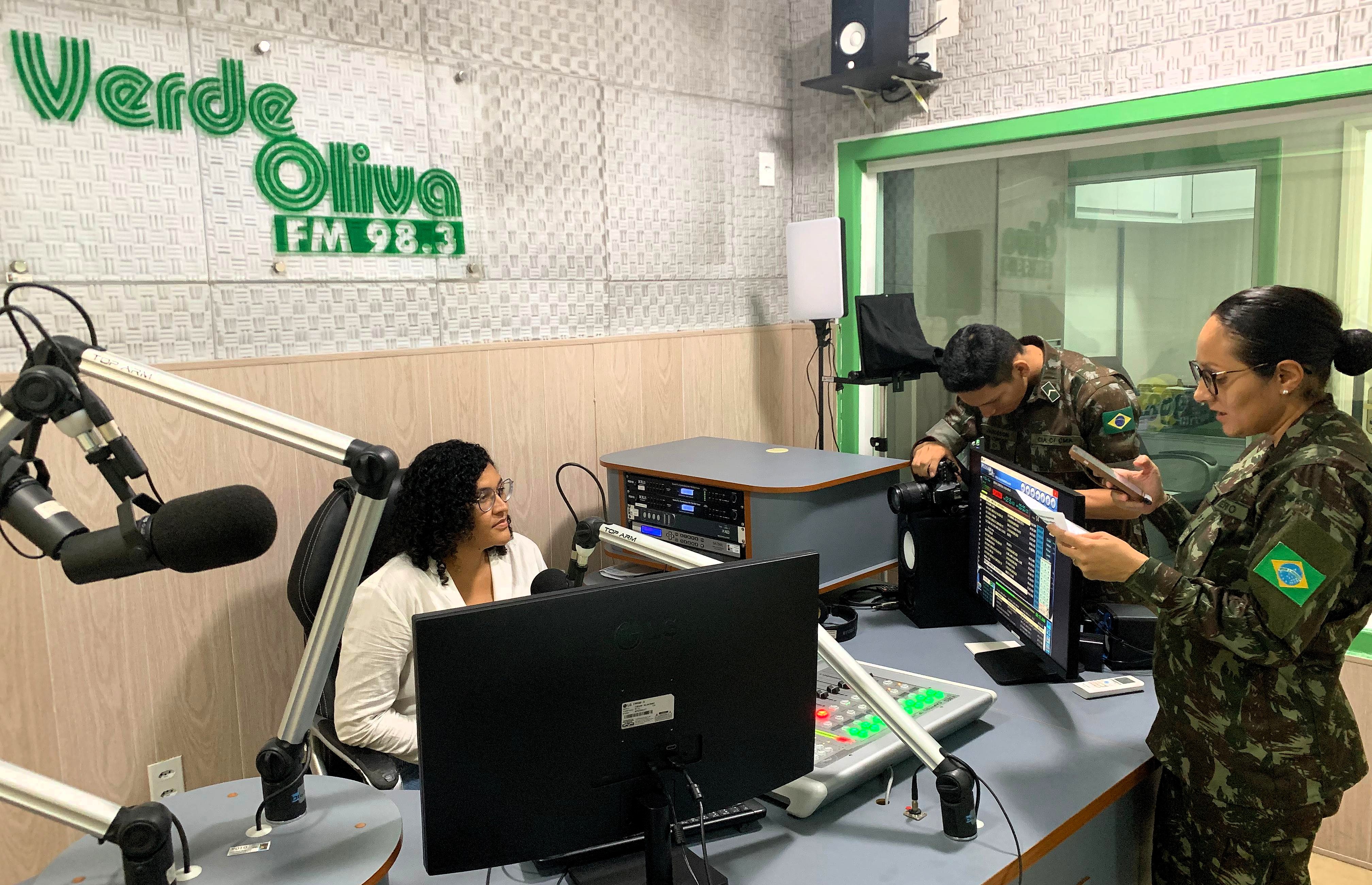 Centro Regional do Censipam em Manaus visita Rádio Verde Oliva para falar sobre os “rios aéreos da Amazônia”